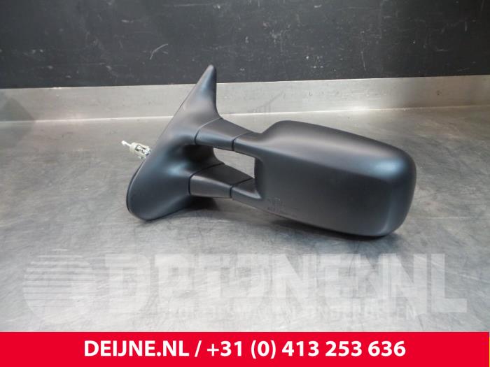 Używane Lusterko zewnetrzne lewe Seat Inca Cena € 24,20 Z VAT oferowane przez van Deijne Onderdelen Uden B.V.