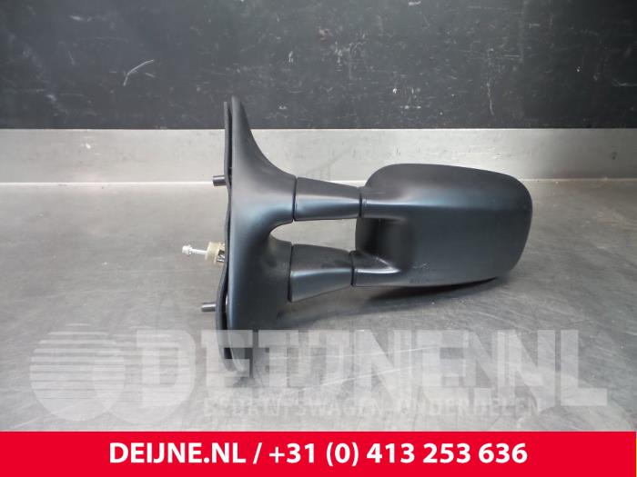 Używane Lusterko zewnetrzne lewe Seat Inca Cena € 24,20 Z VAT oferowane przez van Deijne Onderdelen Uden B.V.