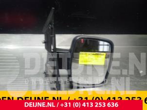 Używane Lusterko zewnetrzne prawe Mercedes Vito (638.0) 2.2 CDI 108 16V Cena € 42,35 Z VAT oferowane przez van Deijne Onderdelen Uden B.V.