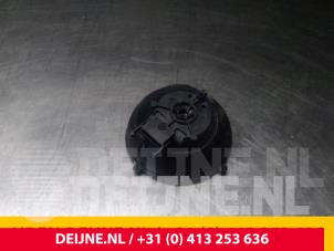 Używane Silnik lusterka prawego Mercedes Vito (447.6) 2.2 114 CDI 16V Cena € 12,10 Z VAT oferowane przez van Deijne Onderdelen Uden B.V.