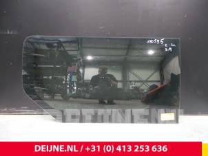 Usados Ventanilla de puerta de carga lateral Renault Trafic Precio € 121,00 IVA incluido ofrecido por van Deijne Onderdelen Uden B.V.