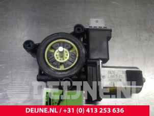 Used Door window motor Fiat Doblo Cargo (263) 1.3 MJ 16V Euro 4 Price on request offered by van Deijne Onderdelen Uden B.V.