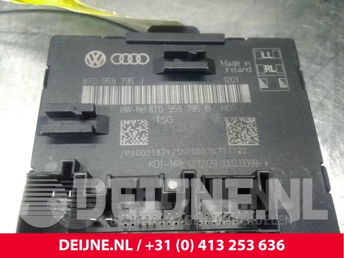 Używane Modul centralnego zamka Audi A5 Sportback (8TA) 2.0 TFSI 16V Cena € 40,00 Procedura marży oferowane przez van Deijne Onderdelen Uden B.V.
