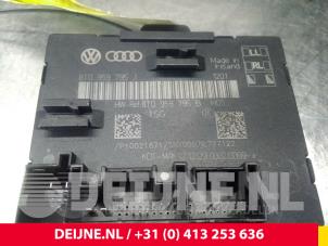 Usagé Module verrouillage central des portes Audi A5 Sportback (8TA) 2.0 TFSI 16V Prix € 40,00 Règlement à la marge proposé par van Deijne Onderdelen Uden B.V.