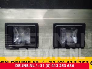 Gebrauchte Kennzeichenbeleuchtung Mercedes C Estate (S205) C-200 2.0 CGI 16V Preis € 25,00 Margenregelung angeboten von van Deijne Onderdelen Uden B.V.