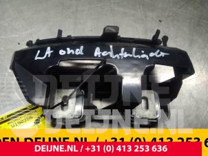 Używane Wspornik zderzaka lewy tyl Mercedes C Estate (S205) C-200 2.0 CGI 16V Cena € 25,00 Procedura marży oferowane przez van Deijne Onderdelen Uden B.V.