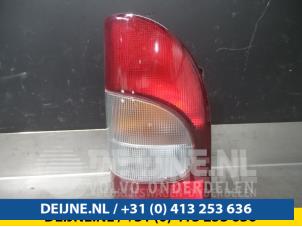 Nowe Tylne swiatlo pozycyjne lewe Hyundai H100 Cena na żądanie oferowane przez van Deijne Onderdelen Uden B.V.