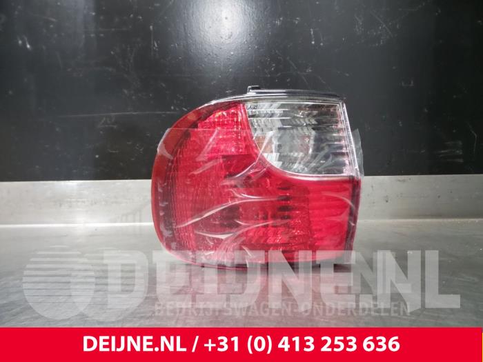 Taillight, left from a Hyundai H-1/H-200 2.5 CRDi 2003