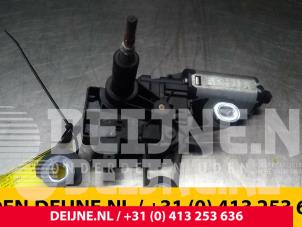 Used Rear wiper motor Ford Transit Connect Price € 48,40 Inclusive VAT offered by van Deijne Onderdelen Uden B.V.