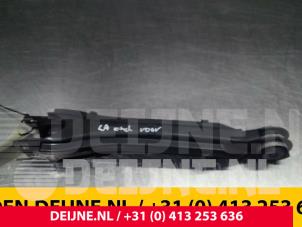 Używane Wahacz dolny lewy tyl Mercedes C Estate (S205) C-200 2.0 CGI 16V Cena € 20,00 Procedura marży oferowane przez van Deijne Onderdelen Uden B.V.