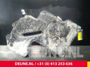 Used Adblue Tank Mercedes Vito (447.6) 2.2 114 CDI 16V Price € 363,00 Inclusive VAT offered by van Deijne Onderdelen Uden B.V.