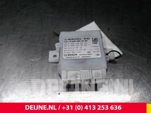 Used PDC Module Mercedes Vito (639.6) 2.2 110 CDI 16V Euro 5 Price € 36,30 Inclusive VAT offered by van Deijne Onderdelen Uden B.V.