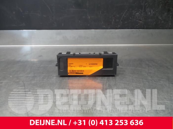 Używane Zegar Opel Vivaro Cena € 24,20 Z VAT oferowane przez van Deijne Onderdelen Uden B.V.