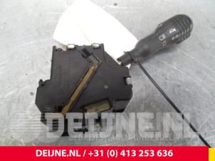 Gebrauchte Richtungsanzeiger Schalter Renault Twingo Preis € 10,00 Margenregelung angeboten von van Deijne Onderdelen Uden B.V.