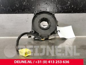 Usados Muelle de reloj airbag Nissan Vanette (C23) 2.3 D E/Cargo Precio € 60,50 IVA incluido ofrecido por van Deijne Onderdelen Uden B.V.