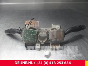Usados Interruptor combinado columna de dirección Toyota Hiace Precio € 84,70 IVA incluido ofrecido por van Deijne Onderdelen Uden B.V.