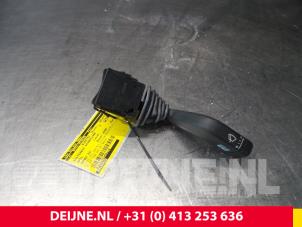 Usados Interruptor de limpiaparabrisas Opel Combo Tour 1.3 CDTI 16V Precio € 12,10 IVA incluido ofrecido por van Deijne Onderdelen Uden B.V.
