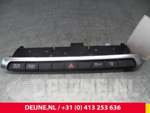 Gebrauchte Panikbeleuchtung Schalter Audi A3 Sportback (8VA/8VF) 1.4 16V g-tron Preis € 20,00 Margenregelung angeboten von van Deijne Onderdelen Uden B.V.