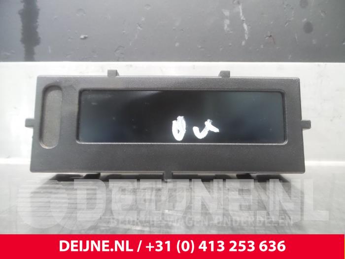 Begagnade Innerdisplay Opel Movano Pris € 72,60 Inklusive moms erbjuds av van Deijne Onderdelen Uden B.V.