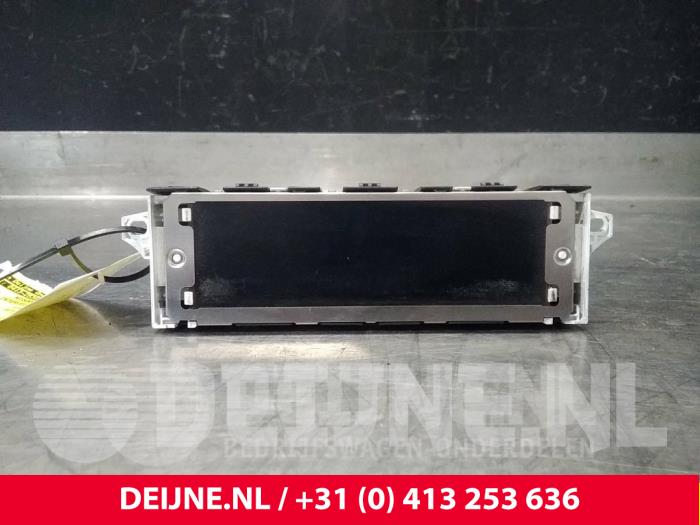 Begagnade Innerdisplay Peugeot Expert Tepee (G9) 2.0 HDi 140 16V Pris € 30,25 Inklusive moms erbjuds av van Deijne Onderdelen Uden B.V.