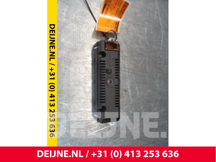 Begagnade Innerdisplay Peugeot Partner Pris € 36,30 Inklusive moms erbjuds av van Deijne Onderdelen Uden B.V.