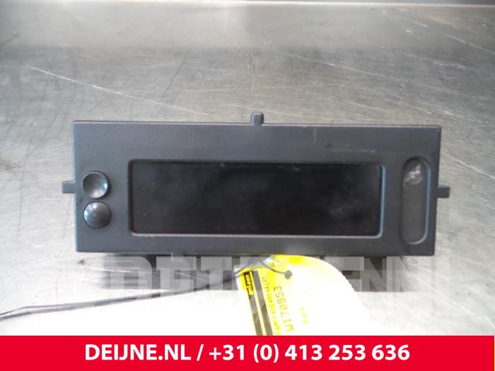 Begagnade Innerdisplay Renault Master Pris € 12,10 Inklusive moms erbjuds av van Deijne Onderdelen Uden B.V.