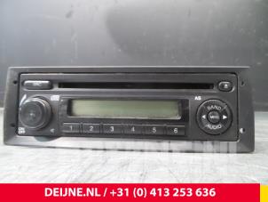 Used Radio Fiat Doblo Cargo (263) 1.3 MJ 16V Euro 4 Price € 36,30 Inclusive VAT offered by van Deijne Onderdelen Uden B.V.