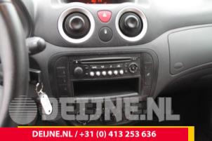 Used Radio Citroen C2 (JM) Price € 35,00 Margin scheme offered by van Deijne Onderdelen Uden B.V.