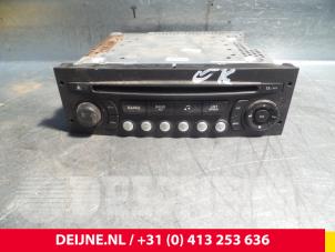 Used Radio Citroen Jumpy (G9) 1.6 HDI 16V Price € 54,45 Inclusive VAT offered by van Deijne Onderdelen Uden B.V.