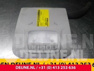 Używane Oswietlenie wewnetrzne przód Mercedes Vito (447.6) 2.2 114 CDI 16V Cena € 24,20 Z VAT oferowane przez van Deijne Onderdelen Uden B.V.