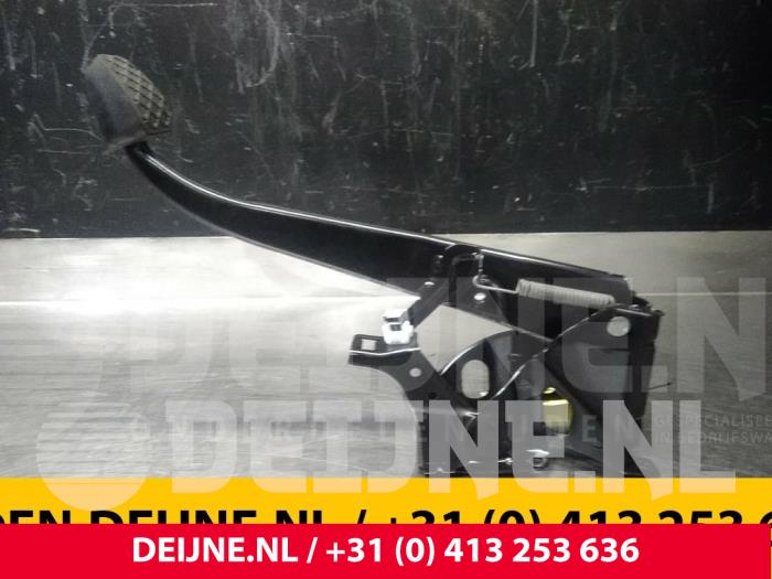 Używane Pedal hamulca Mercedes Vito (447.6) 1.6 109 CDI 16V Cena € 42,35 Z VAT oferowane przez van Deijne Onderdelen Uden B.V.