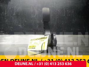Usados Acelerador Mercedes Vito (447.6) 1.6 109 CDI 16V Precio € 24,20 IVA incluido ofrecido por van Deijne Onderdelen Uden B.V.