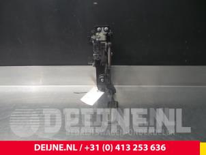 Used Accelerator pedal Nissan Primastar Price on request offered by van Deijne Onderdelen Uden B.V.
