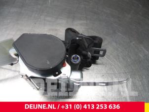 Usados Cinturón de seguridad derecha delante Volkswagen Polo Precio de solicitud ofrecido por van Deijne Onderdelen Uden B.V.