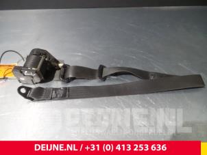 Used Seatbelt tensioner, left Iveco Daily Price € 60,50 Inclusive VAT offered by van Deijne Onderdelen Uden B.V.