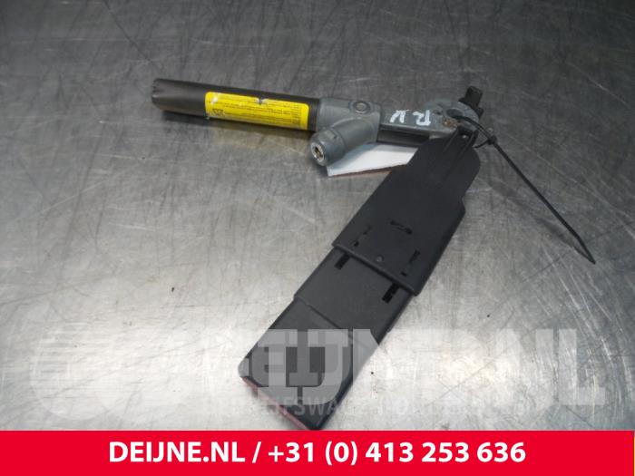 Begagnade Bältessträckare, höger Nissan Kubistar Pris € 18,15 Inklusive moms erbjuds av van Deijne Onderdelen Uden B.V.