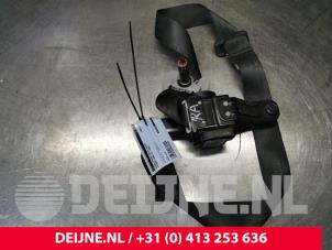 Used Rear seatbelt tensioner, right Hyundai H-300 2.5 CRDi Price on request offered by van Deijne Onderdelen Uden B.V.