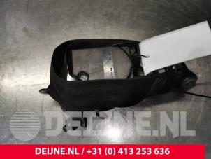 Usagé Ceinture arrière droit Nissan Vanette (C22) 2.0 D Prix sur demande proposé par van Deijne Onderdelen Uden B.V.