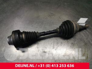 Used Front drive shaft, left Volkswagen Touareg Price € 100,00 Margin scheme offered by van Deijne Onderdelen Uden B.V.