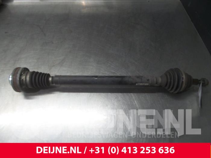 Front drive shaft, right from a Volkswagen Caddy 2008