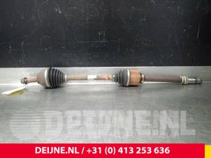 Used Front drive shaft, right Nissan Primastar Price € 72,60 Inclusive VAT offered by van Deijne Onderdelen Uden B.V.