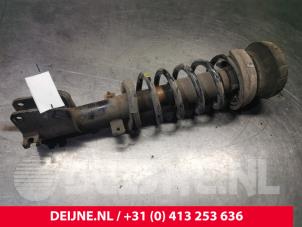 Used Front shock absorber rod, right Nissan Primastar Price € 42,35 Inclusive VAT offered by van Deijne Onderdelen Uden B.V.