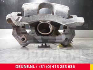 Gebrauchte Bremszange links vorne Renault Trafic (1FL/2FL/3FL/4FL) Preis auf Anfrage angeboten von van Deijne Onderdelen Uden B.V.