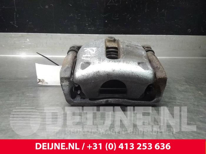 Begagnade Främre bromsok, höger Mercedes Citan (415.6) 1.5 109 CDI Pris € 12,10 Inklusive moms erbjuds av van Deijne Onderdelen Uden B.V.