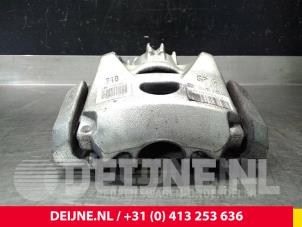 Usagé Etrier de frein avant droit Citroen Berlingo 1.6 BlueHDI 100 4x4 Prix sur demande proposé par van Deijne Onderdelen Uden B.V.