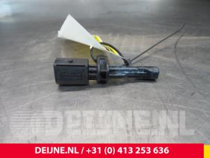Used ABS Sensor Volkswagen Crafter (SY) 2.0 TDI Price € 24,20 Inclusive VAT offered by van Deijne Onderdelen Uden B.V.