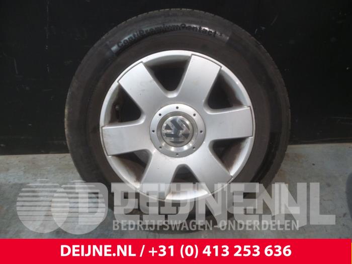 Sportfelgensatz + Reifen van een Volkswagen Caddy 2008