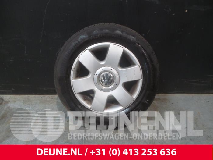 Sport rims set + tires from a Volkswagen Caddy 2008