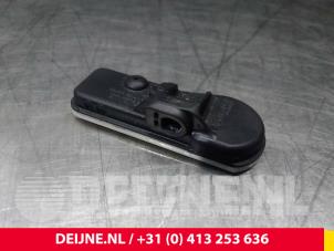 Used Tyre pressure sensor Mercedes Vito (447.6) 1.6 109 CDI 16V 4x4 Price € 54,45 Inclusive VAT offered by van Deijne Onderdelen Uden B.V.