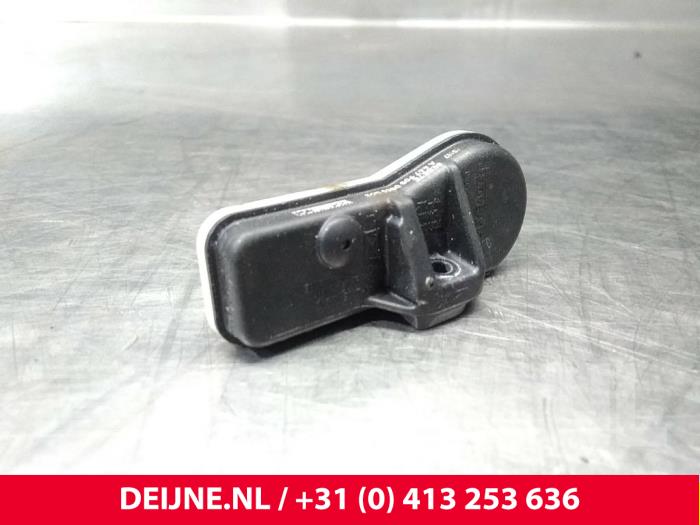 Capteur gonflage pneus d'un Mercedes-Benz Vito (447.6) 1.6 109 CDI 16V 4x4 2015